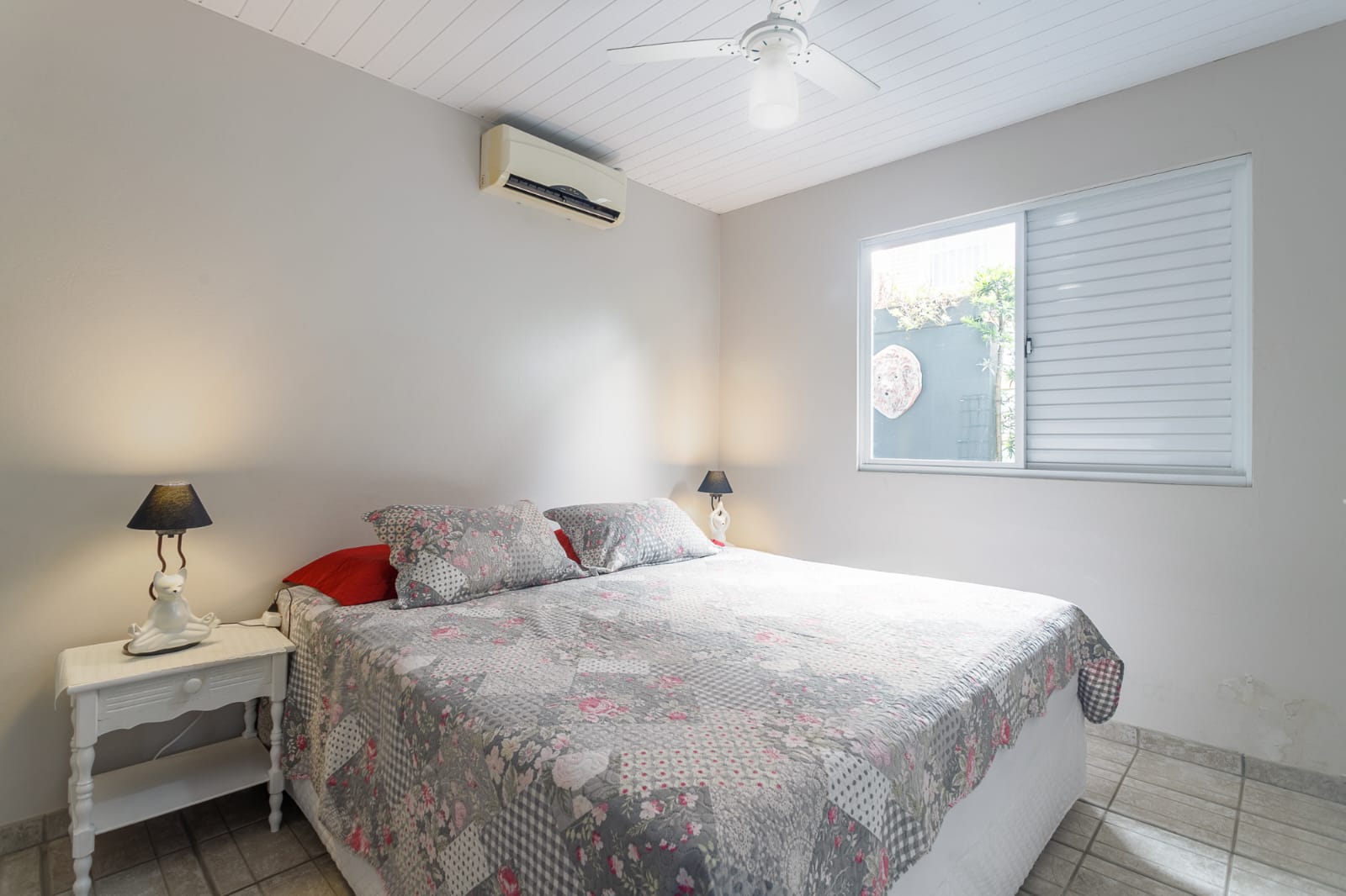 Balneário Daniela Quarto com casal e bicama